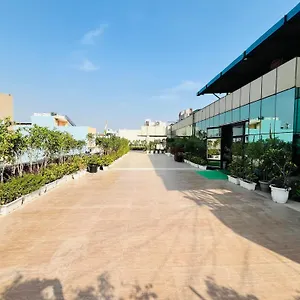 Airport Hotel Grand By Fantasia Hotel